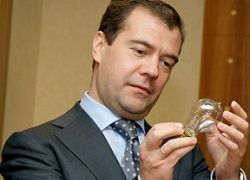 Медведев против ламп накаливания